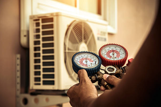Professional Hvac Installation technician working in Raymond, NH
